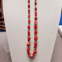 Carica l&#39;immagine nel visualizzatore di Gallery, Collana corallo CL4042
