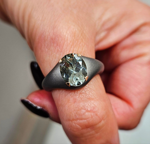 ANELLO IN TITANIO E PIETRA PREZIOSA SSL4