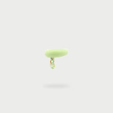 Carica l&#39;immagine nel visualizzatore di Gallery, Earcuff smaltato con zircone colorato
