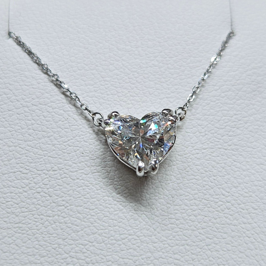Girocollo punto luce cuore Lab grown