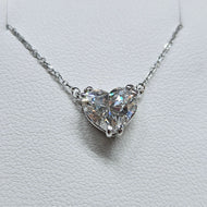 Girocollo punto luce cuore Lab grown