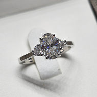 Anello trilogy oval Lab grown diamond