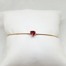 Carica l&#39;immagine nel visualizzatore di Gallery, Bracciale rigido cuore rubino
