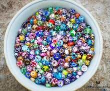 Carica l'immagine nel visualizzatore di Gallery, Beads Unico

